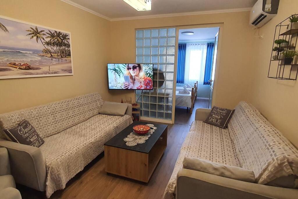 Center Apartment Tiranë Eksteriør bilde